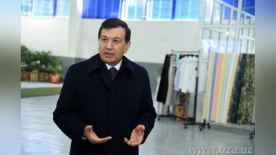 '​Shavkat Mirziyoev Buxoroda yangi ish o`rinlari yaratishga qaratilgan bir qancha loyihalar bilan tanishmoqda'ning rasmi