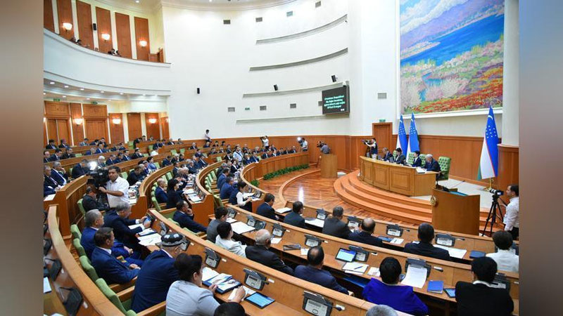 Изрображение 'Сенат Олий Мажлиса рассмотрит новые законы 11 октября'