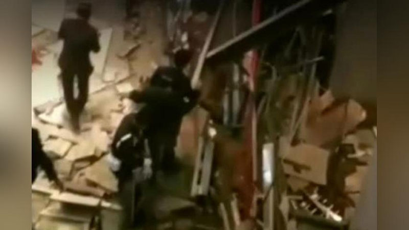 'Жакартада балкон қулаши оқибатида 80 киши жабрланди'ning rasmi