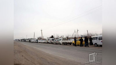 Изрображение 'ВИДЕО: КИЛОМЕТРОВАЯ ОЧЕРЕДЬ НА АГНКС В ФЕРГАНСКОЙ ДОЛИНЕ'