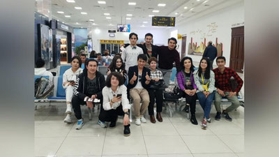 'Ёш актёрлар ўзбек тилидаги “Ҳамлет”ни Лондонда ижро этадилар'ning rasmi