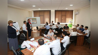 'Germaniyalik mutaxassislar yosh fermerlarni murabbiylikka tayyorladi (Foto)'ning rasmi