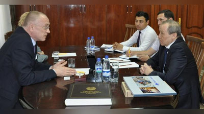 'O`zbek-Rossiya matbaachilari hamkorlik qiladi'ning rasmi