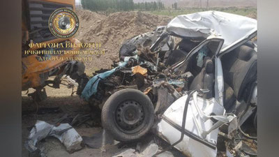 'Farg`onada “Nexia” yuk mashinasiga urilishi oqibatida dahshatli halokatga uchradi. Haydovchi voqea joyida halok bo`ldi (foto)'ning rasmi