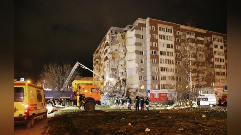 Изрображение 'В ИЖЕВСКЕ ОБРУШИЛСЯ ПОДЪЕЗД МНОГОЭТАЖКИ: 6 ЧЕЛОВЕК ПОГИБЛИ (ВИДЕО)'