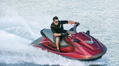 Изрображение 'НА УПРАВЛЕНИЕ ГИДРОЦИКЛОМ ПОТРЕБУЕТСЯ УДОСТОВЕРЕНИЕ'