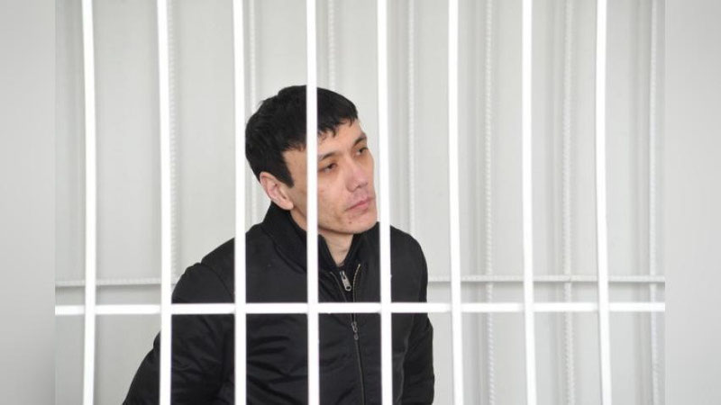 '"Avtomashina olaman" degan 73 nafar fuqaroni chuv tushirgan firibgarga hukm o`qildi'ning rasmi