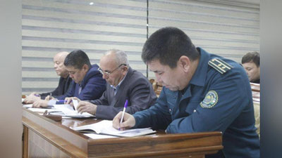 '​NAVOIY VILOYaTI SARHISOBI:  DAVOMAT 91 FOIZ, BANDLIK BO`YIChA TIZIM YO`Q, BA`ZI TUMANLARDA JINOYaTChILIK OShGAN...'ning rasmi