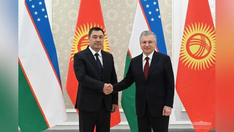 'Mirziyoev va Japarov Markaziy Osiyo rivojiga xizmat qiladigan temir yo`li va GES qurilishini tezlashtirishga e`tibor qaratishmoqda'ning rasmi