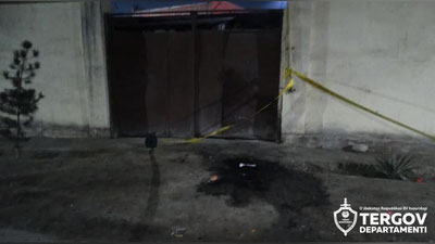 Изрображение 'В Маргилане молодой парень поплатился жизнью за просьбу убрать с дороги автомобили'