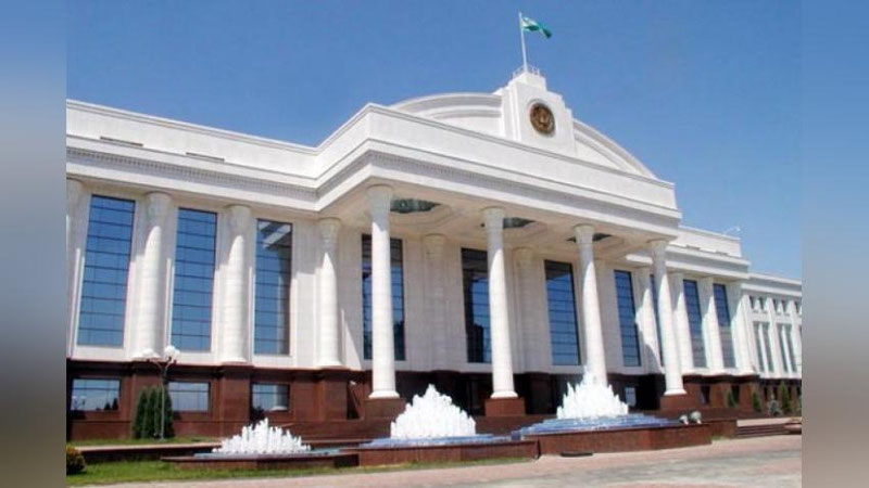 'Senat IIV va Bosh prokuraturaga parlament so`rovi yuborish to`g`risida qaror qabul qildi'ning rasmi