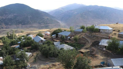 'Olis hududlardagi ishga jalb qilingan malakali mutaxassislarga har oylik kompensasiya to`lanadi — Prezident qarori'ning rasmi