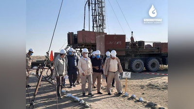 '“O`zbekneftgaz”: Boshqaruv raisi tabiiy gaz konlari va quduqlari faoliyatini o`rganish maqsadida Qashqadaryoda bo`ldi'ning rasmi