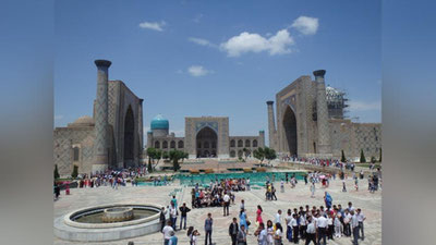 'SAMARQANDDA XALQARO KONFERENSIYa BOShLANDI'ning rasmi