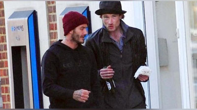 '​Devid Bekxem restoranda navbatda turishga majbur bo`ldi'ning rasmi