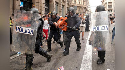 Изрображение 'Беспорядки в Каталонии: пострадали более 180 человек (фото, видео)'