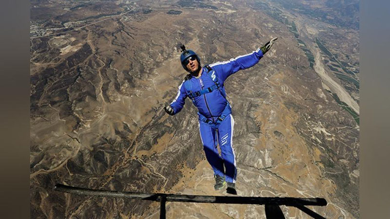 'Қалтис трюклар ишқибози'ning rasmi