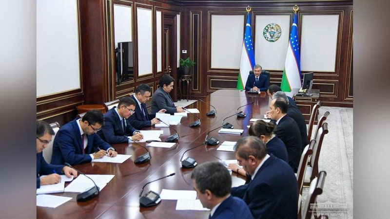 'Shavkat Mirziyoev: "Zamon o`zgaryapti, lekin monopol korxonalar o`zgara olmayapti"'ning rasmi