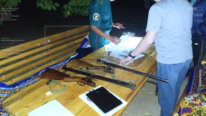 'Chirchiqda vafot etgan qarindoshining uyini tozalayotgan fuqaro 16 kalibrli qurollarni topib oldi'ning rasmi