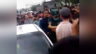 'Andijonda YPX xodimlarining xizmatiga to`sqinlik qilgan fuqarolarga chora ko`rildi'ning rasmi