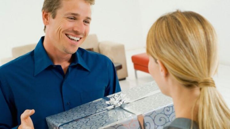 Изрображение 'ЧЕГО ХОЧЕТ ЖЕНЩИНА,  или Как угодить с подарком на 8 марта?'