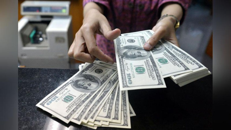 'Dollar O`zbekistonda ikki kunlik "sinish"dan so`ng yana o`sdi'ning rasmi