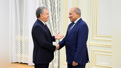 'Prezident Suma Chakrabarti bilan bir qator masalalar bo`yicha maslahatlashib oldi'ning rasmi