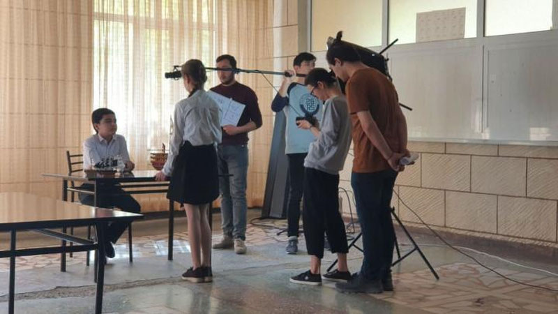 '“Kichkina katta odam” qisqa metrajli filmining suratga olish ishlari yakunlandi'ning rasmi