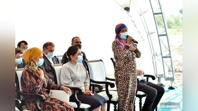 Изрображение 'Президент встретился с жителями Акалтынского района, пострадавшего от наводнения'