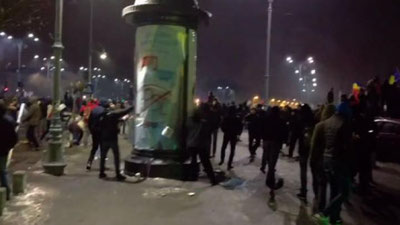 'Ruminiyada ikki kundan beri hukumatga qarshi norozilik namoyishlari o`tkazilmoqda'ning rasmi