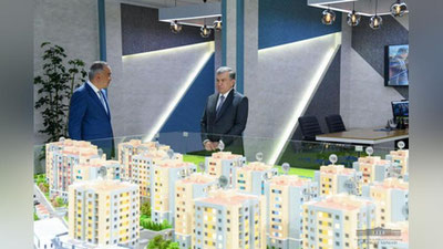 '​Prezident Bog`iston ko`chasidagi yangi uylarni borib ko`rdi'ning rasmi