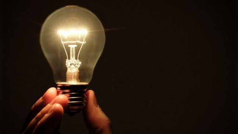 'TOMSKLIK OLIMLAR TUShKUNLIKDAN ChIQARUVChI YoRITGIChNI YaRATIShDI'ning rasmi