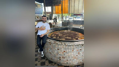 Изрображение 'Знаменитый турецкий повар Бурак Оздемир приготовил мега-плов в Узбекистане (видео)'