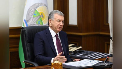 'Shavkat Mirziyoev temir yo`l sohasidagi yirik loyihalar bilan tanishdi'ning rasmi