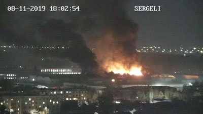 '“Sergeli kichik sanoat zonasi” hududida ob`ektlarda kuchli yong`in sodir bo`ldi'ning rasmi
