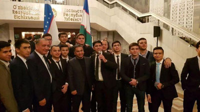 'YoShLAR ITTIFOQI DELEGASIYaSI SANK-PETERBURGDA'ning rasmi