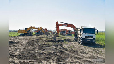 Изрображение 'Для перевозки строительных бригад к месту работы выдадут разовое разрешение'