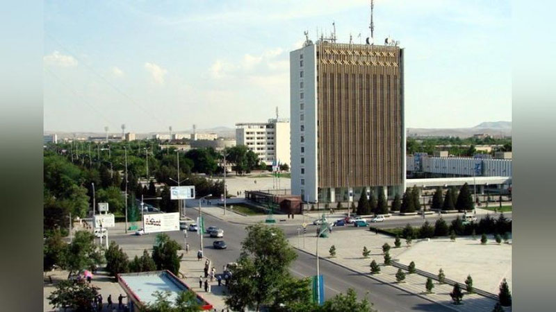 '​NAVOIY ShAHRIDA KITOBGA HAYKAL O`RNATILDI'ning rasmi