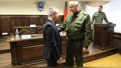 'Кемеровода қаҳрамонлик кўрсатган Тожикистон фуқаросига мукофот топширилди   'ning rasmi