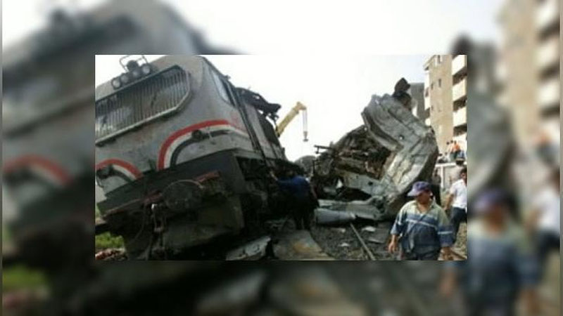 Изрображение 'В Египте сошел с рельсов пассажирский поезд (Видео)'