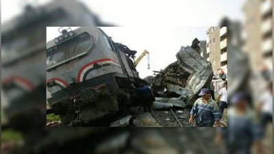 Изрображение 'В Египте сошел с рельсов пассажирский поезд (Видео)'