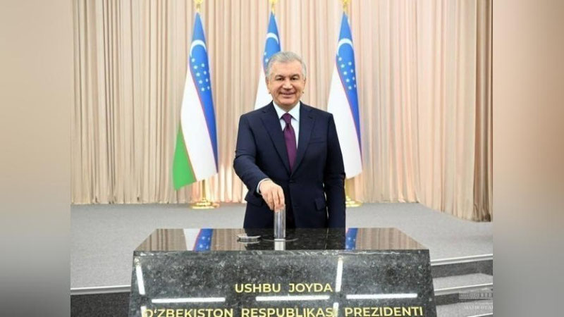 'Мирзиёев Янги Тошкент қурилишига тамал тоши қўйди (фото)'ning rasmi
