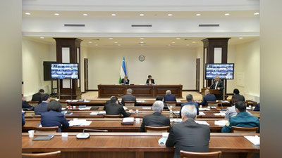 'Oliy Majlis Senatining o`n uchinchi yalpi majlisi o`z ishini yakunladi'ning rasmi