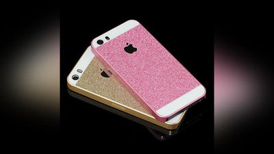 Изрображение 'ЧЕХЛЫ ДЛЯ IPHONE СТАЛИ ПРИЧИНОЙ МАССОВЫХ ХИМИЧЕСКИХ ОЖОГОВ'