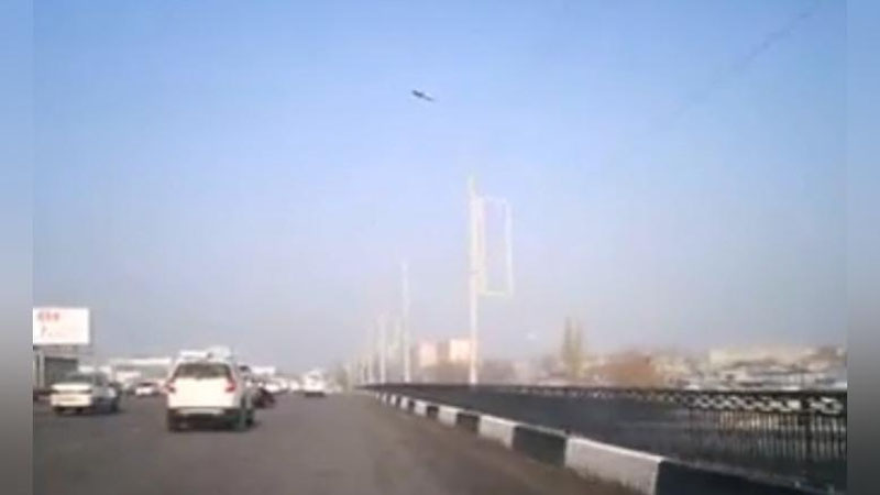 Изрображение 'МОМЕНТ СМЕРТЕЛЬНОГО ДТП НА МОСТУ У РИСОВОГО БАЗАРА ПОПАЛ НА ВИДЕО (18+)'