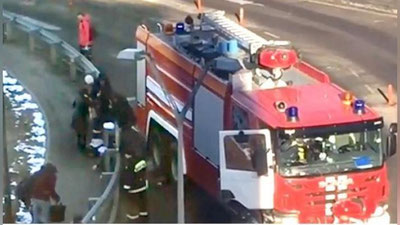 Изрображение 'В МОСКОВСКОМ ДОМОДЕДОВО ПОЖАРНАЯ МАШИНА СБИЛА 9 ЧЕЛОВЕК'