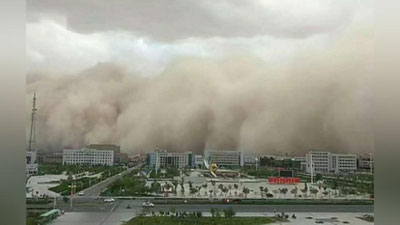 'Xitoyda kuchli qum bo`roni ko`tarildi'ning rasmi