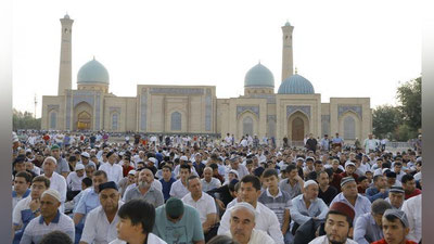 '1985 ta masjidlarimizda 2 milliondan ziyod fuqarolarimiz hayit namozini o`qidilar'ning rasmi