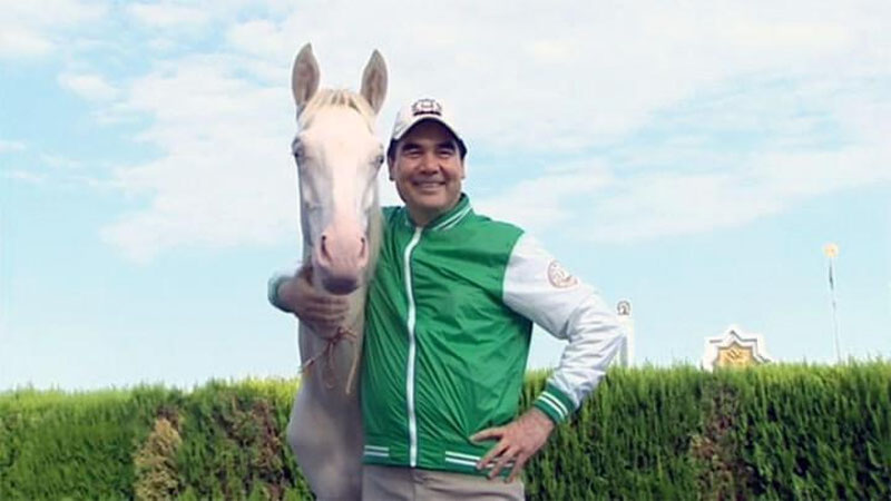 'TURKMANBOShI AShXABOD BO`YLAB SEVIMLI OTIDA SAYR QILDI (VIDEO)​'ning rasmi