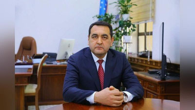 'Farg`ona viloyati hokimi vazifasini bajaruvchi Xayrullo Bozarov viloyat hokimi lavozimiga tayinlandi'ning rasmi